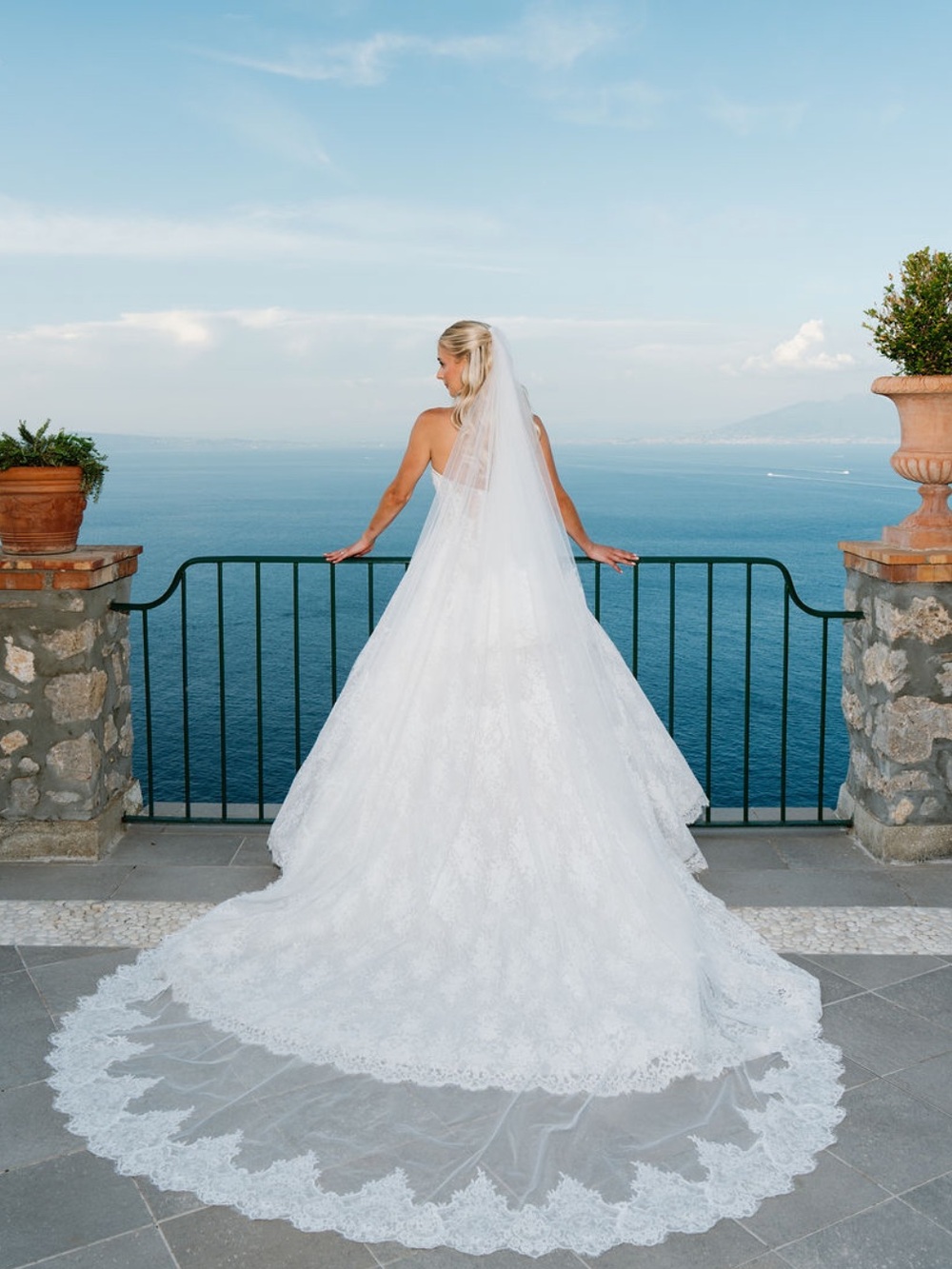 Stunning lace trim veil